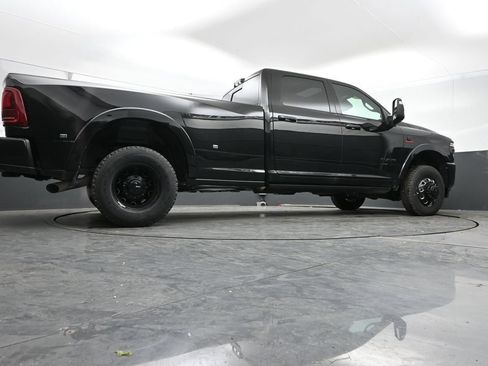 New 2026 RAM 3500 Limited AWD/4WD image 43