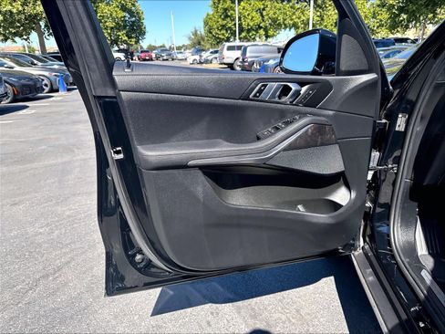 Used 2022 BMW X5 xDrive40i w/ Parking Assistance Package AWD/4WD image 20