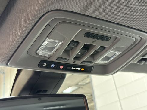 Used 2020 GMC Sierra 1500 SLT w/ SLT Premium Plus Package AWD/4WD image 37