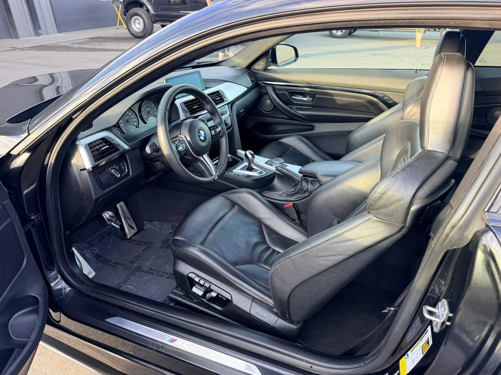 Used 2018 BMW M4 Coupe RWD image 10