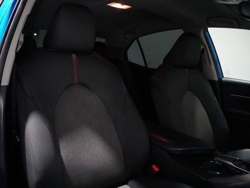 Used 2019 Toyota Camry LE image 23