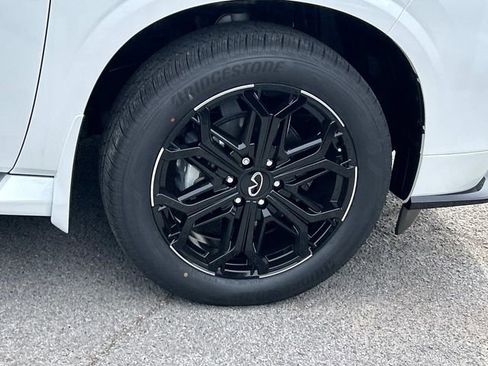 New 2026 INFINITI QX80 4WD w/ Sport Exterior Package image 9