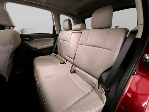 Used 2017 Subaru Forester 2.5i Limited AWD/4WD image 25