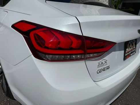Used 2015 Hyundai Genesis 3.8 w/ Option Group 03 image 7