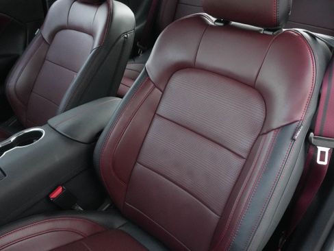 Used 2025 Ford Mustang GT Premium RWD image 15