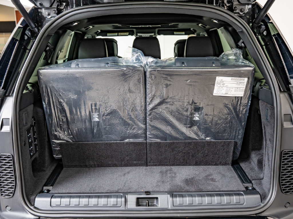 New 2026 Land Rover Discovery Limited Edition AWD/4WD image 20