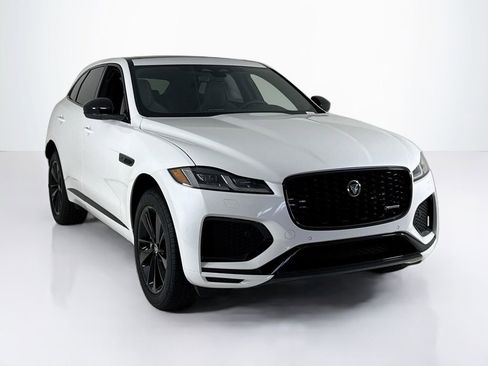 Used 2025 Jaguar F-PACE R-Dynamic S image 7