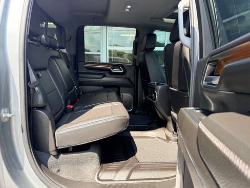 Used 2024 GMC Sierra 2500 Denali w/ Denali Reserve Package AWD/4WD image 39