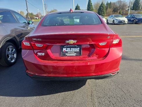 Used 2017 Chevrolet Malibu LT FWD image 5