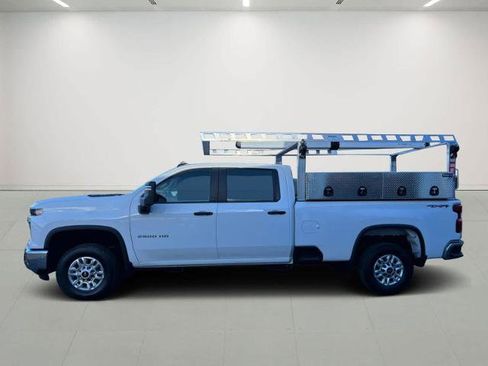 Used 2025 Chevrolet Silverado 2500 W/T w/ WT/CX Safety Package image 3