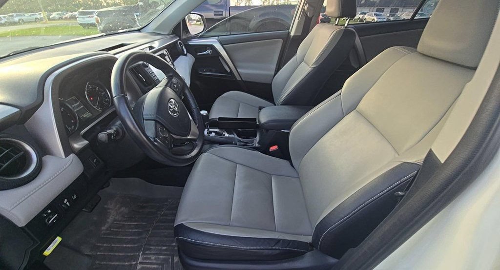 Used 2016 Toyota RAV4 Limited FWD image 7