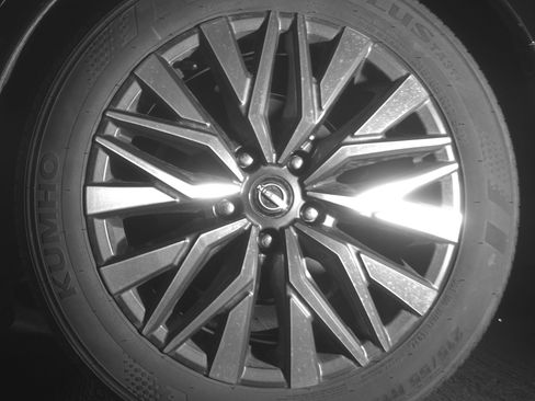 Used 2025 Nissan Altima 2.5 SV FWD image 14
