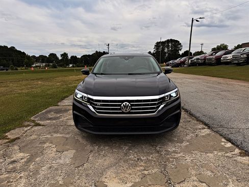 Used 2020 Volkswagen Passat 2.0T R-Line FWD image 2