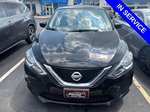 Used 2017 Nissan Sentra SV FWD image 2