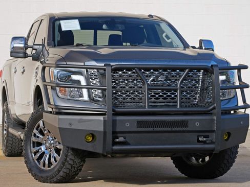 Used 2017 Nissan Titan Platinum Reserve AWD/4WD image 2