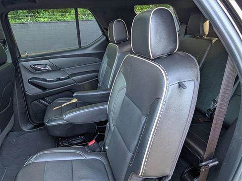 Used 2023 Chevrolet Traverse Premier AWD/4WD image 27
