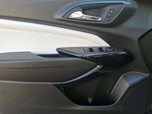 Used 2024 Chevrolet Trax LT image 12