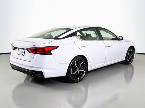 Used 2024 Nissan Altima 2.5 SR FWD image 8