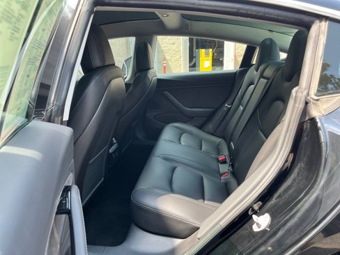 Used 2019 Tesla Model 3 Standard Range Plus RWD image 22
