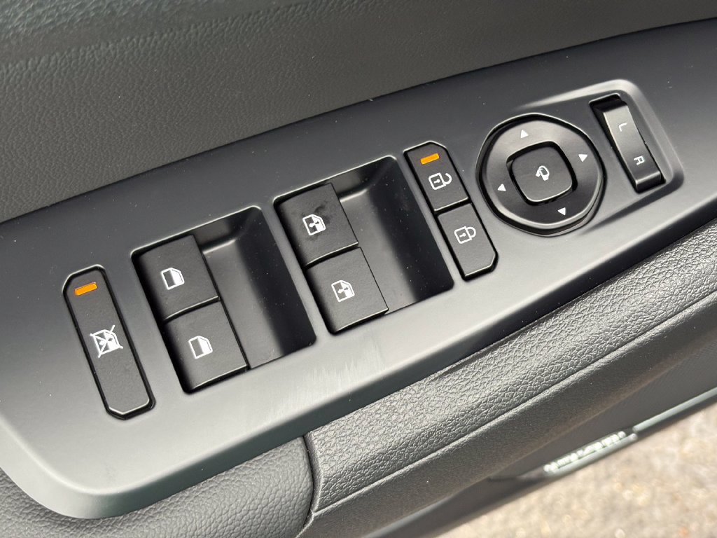 New 2026 Kia Sportage SX FWD image 19