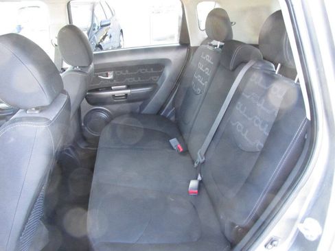 Used 2013 Kia Soul + w/ Audio Pkg FWD image 9