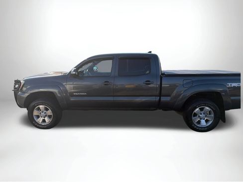 Used 2015 Toyota Tacoma 4x4 Double Cab w/ TRD Sport Package image 3