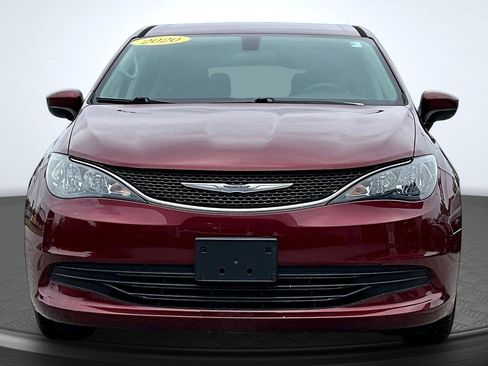 Used 2020 Chrysler Voyager LX FWD image 2