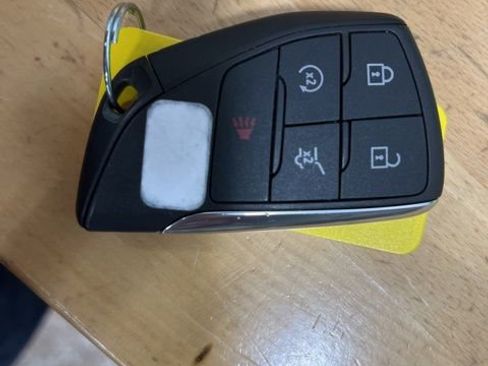 Used 2025 Buick Enclave Preferred image 27