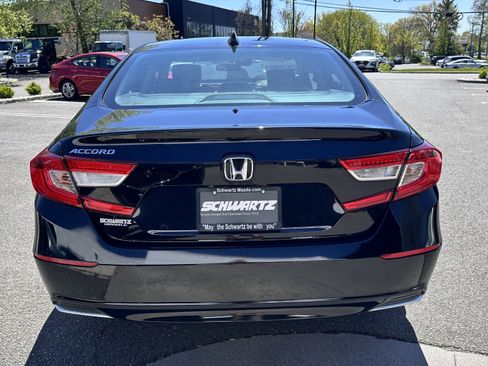 Used 2018 Honda Accord LX image 7