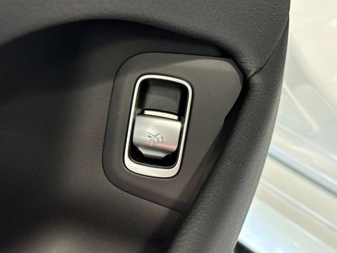 Used 2025 Mercedes-Benz S 580 4MATIC Sedan image 20