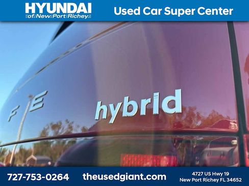 Used 2025 Hyundai Santa Fe Limited image 5