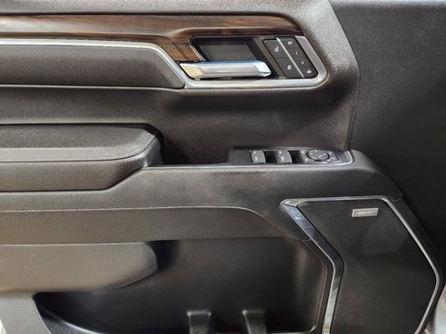 Used 2023 GMC Sierra 1500 SLT w/ SLT Convenience Package image 42