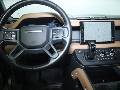 Used 2025 Land Rover Defender 110 X-Dynamic SE AWD/4WD image 15