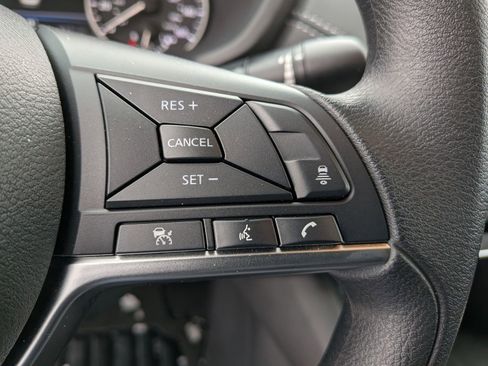 Certified 2025 Nissan Sentra SV image 18