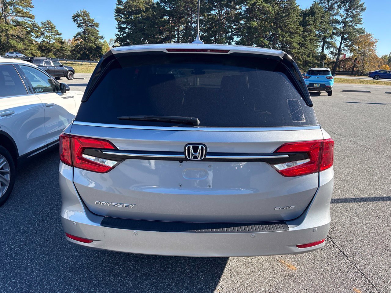 Used 2024 Honda Odyssey Elite image 7