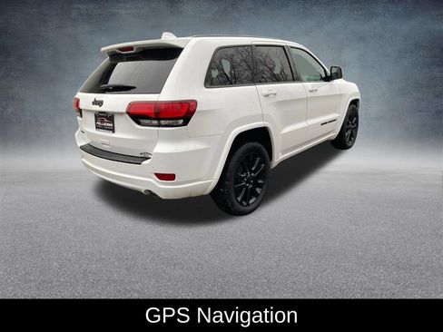 Used 2019 Jeep Grand Cherokee Altitude image 6