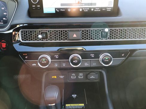 Used 2024 Honda Civic Touring image 25