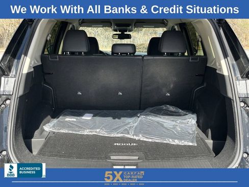 Used 2025 Nissan Rogue SL image 26