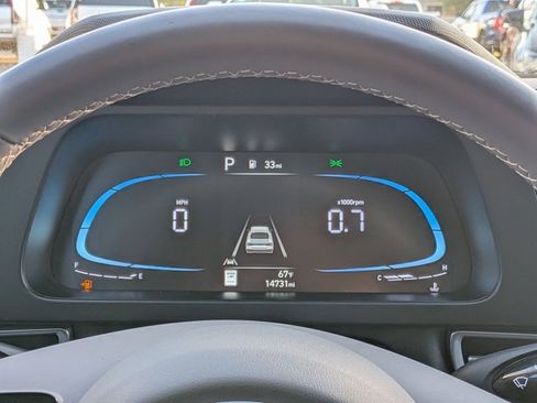 Used 2025 Hyundai Elantra Sport image 11