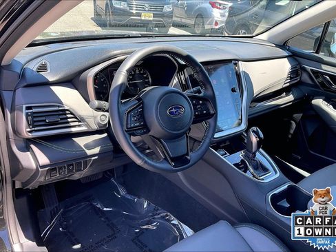 Certified 2025 Subaru Outback Onyx Edition AWD/4WD image 19