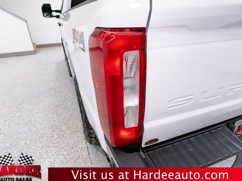 Used 2024 Ford F250 XLT w/ FX4 Off-Road Package image 9