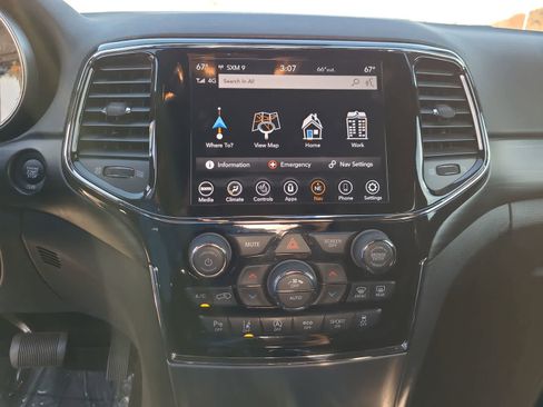 Used 2020 Jeep Grand Cherokee Laredo w/ Quick Order Package 2BN North image 24