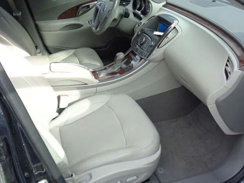 Used 2010 Buick LaCrosse CXL w/ Luxury Package AWD/4WD image 9