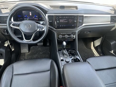 Used 2022 Volkswagen Atlas SE w/ Panoramic Sunroof Package image 12