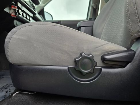 Used 2017 Toyota Tacoma SR5 AWD/4WD image 15