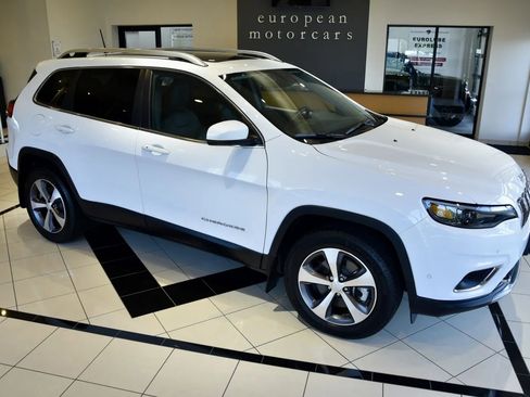 Used 2021 Jeep Cherokee Limited w/ Elite Package image 7