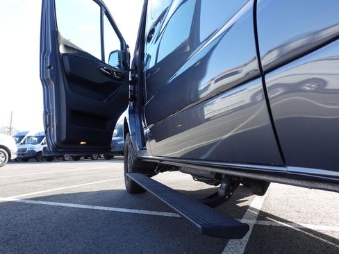 Used 2023 Mercedes-Benz Sprinter 2500 image 28