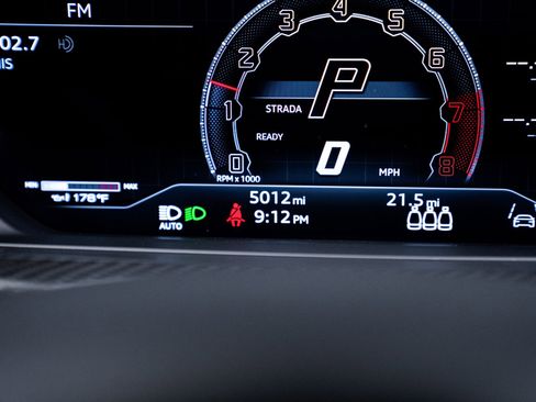 Used 2023 Lamborghini Urus Performante image 27