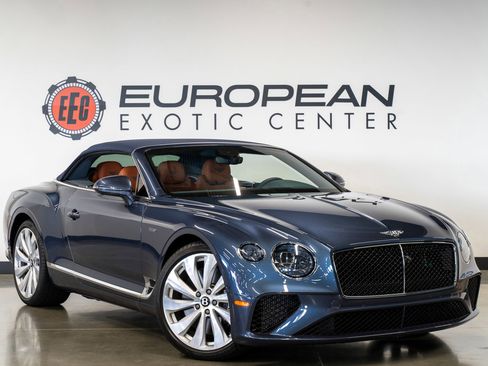 Used 2024 Bentley Continental GT V8 AWD/4WD image 2