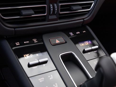 Certified 2026 Porsche Macan S AWD/4WD image 26